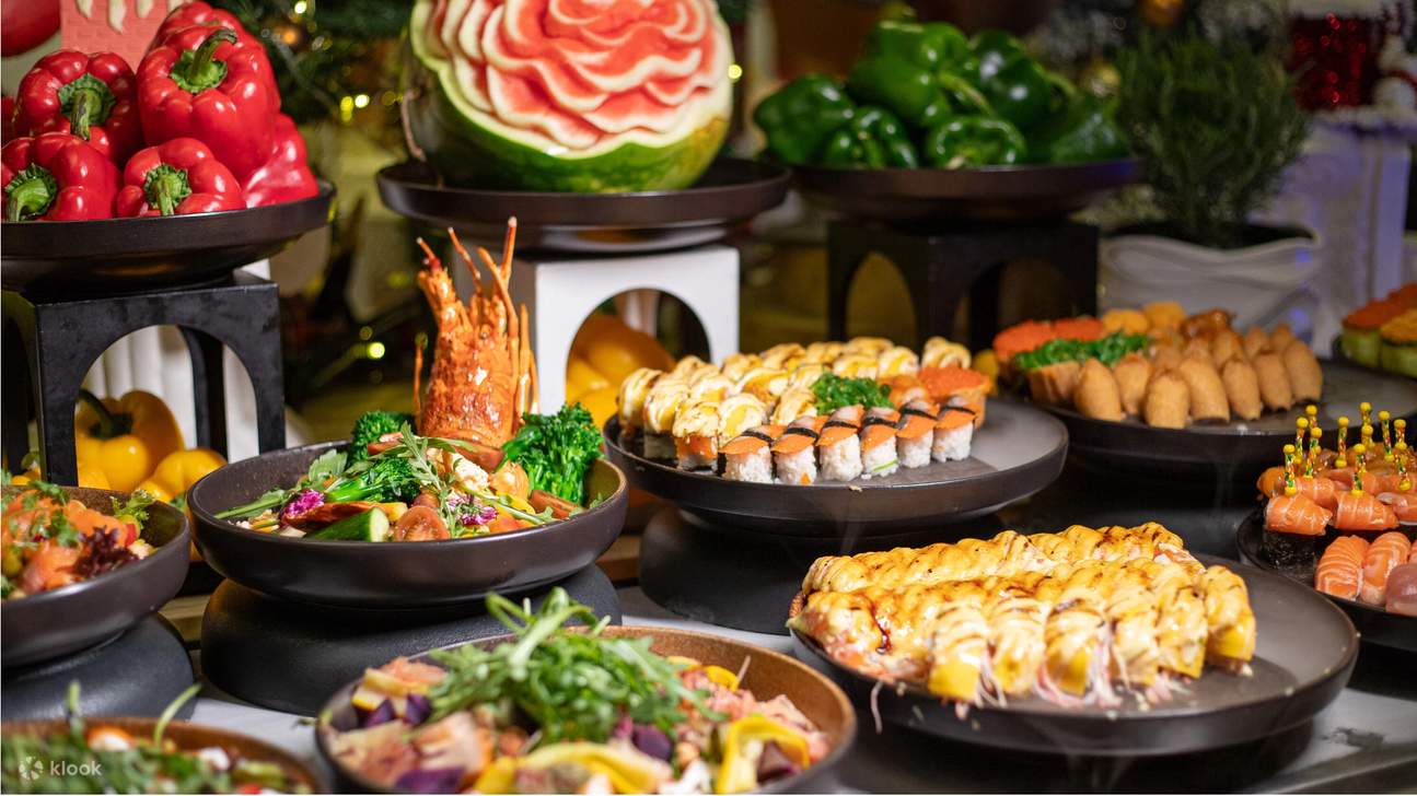 ภาพอ้างอิงสําหรับบุฟเฟต์อาหารค่ำในคืนคริสต์มาสอีฟและวันคริสต์มาส